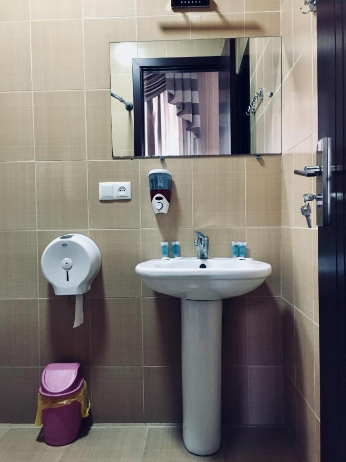 Hotel Nice Тбилиси Экстерьер фото